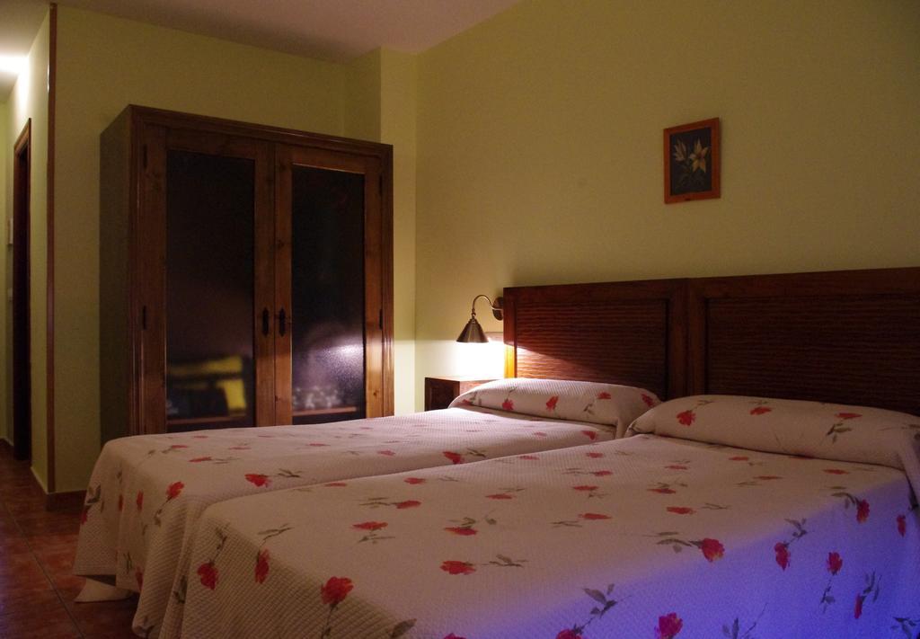 Hotel La Jara-Arribes Альдеадавіла-де-ла-Рібера Номер фото